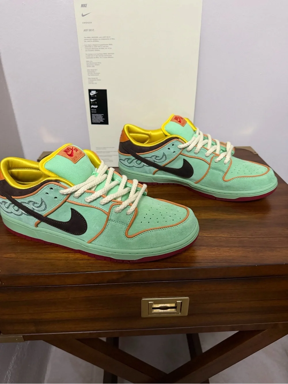 Nike dunk low sb rodeo tourmaline size 13 HF3058-300